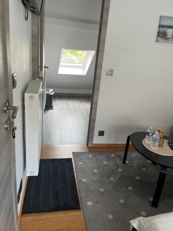 Au Marolles Chambre Atomium Brussel Buitenkant foto